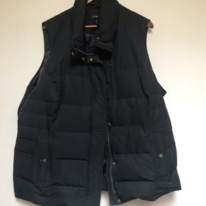 Women’s puffy vest